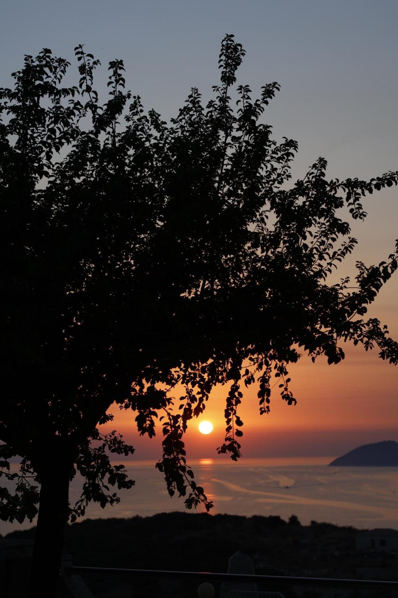 Sunset Serenity Himare Eksteriør bilde